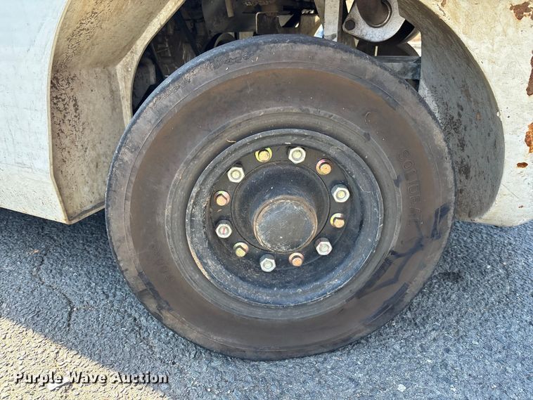 image for item DU0399 2015 Nissan PF50 forklift