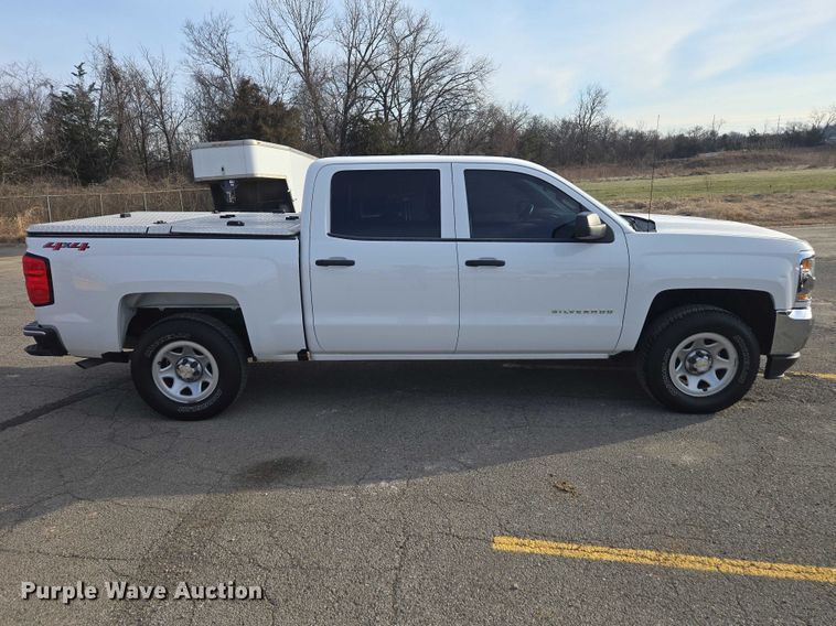 image for item DU2733 2018 Chevrolet Silverado 1500 Crew Cab pickup truck