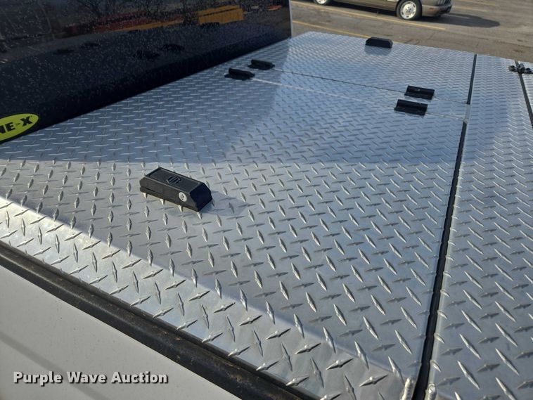 image for item DU2733 2018 Chevrolet Silverado 1500 Crew Cab pickup truck