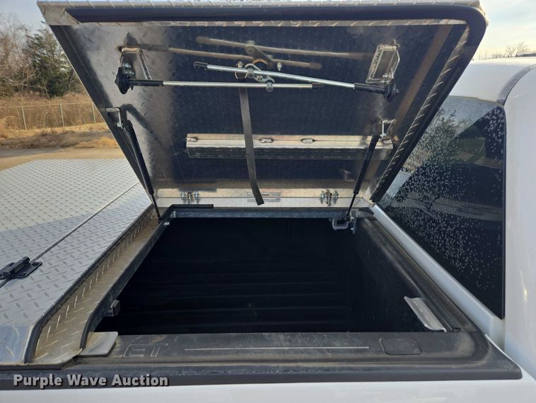 image for item DU2733 2018 Chevrolet Silverado 1500 Crew Cab pickup truck