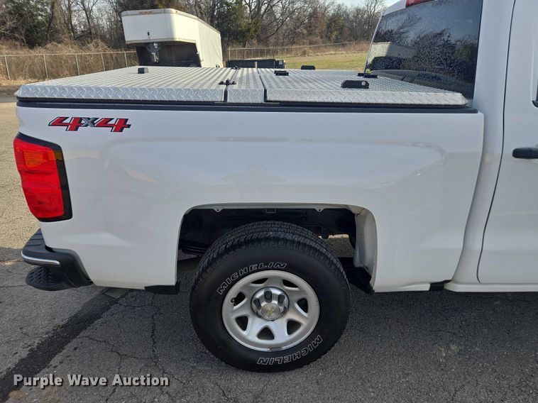 image for item DU2733 2018 Chevrolet Silverado 1500 Crew Cab pickup truck