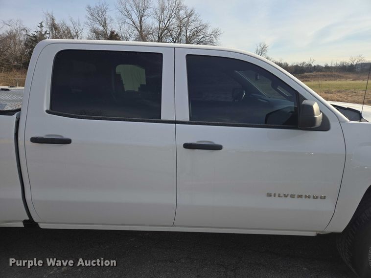 image for item DU2733 2018 Chevrolet Silverado 1500 Crew Cab pickup truck