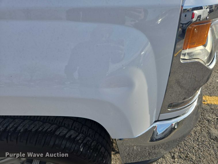 image for item DU2733 2018 Chevrolet Silverado 1500 Crew Cab pickup truck