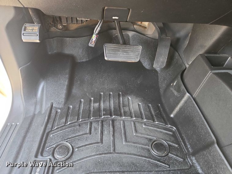 image for item DU2733 2018 Chevrolet Silverado 1500 Crew Cab pickup truck