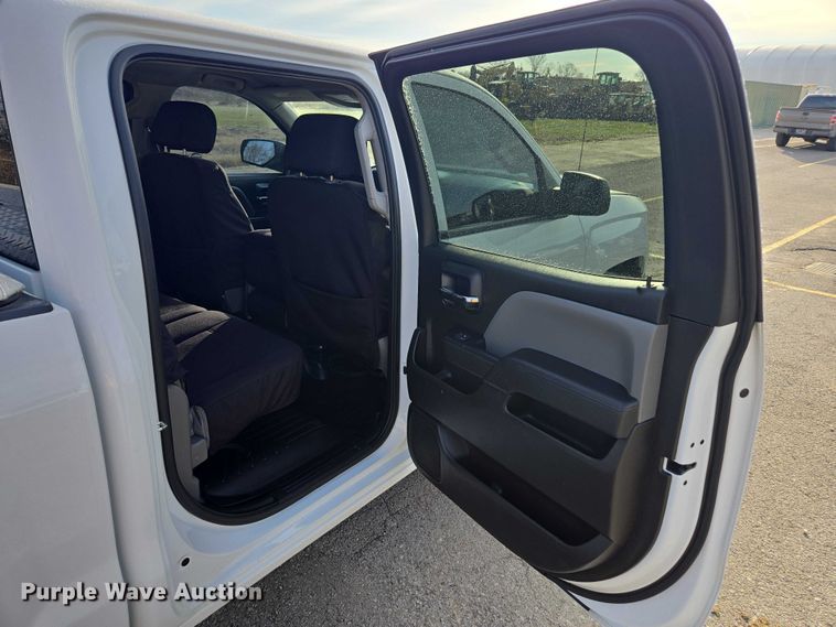 image for item DU2733 2018 Chevrolet Silverado 1500 Crew Cab pickup truck