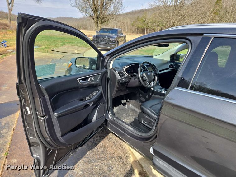 image for item DU2735 2019 Ford Edge SUV