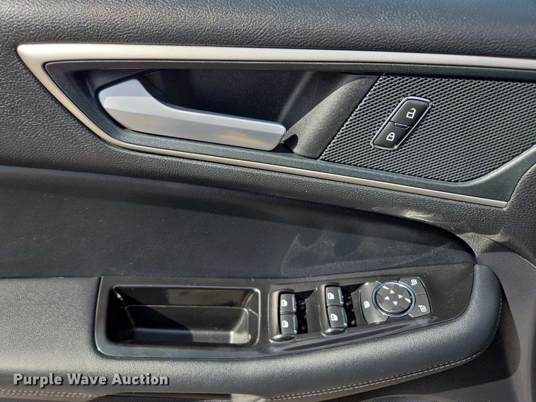 image for item DU2735 2019 Ford Edge SUV