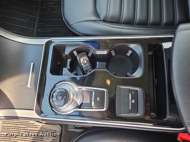 image for item DU2735 2019 Ford Edge SUV