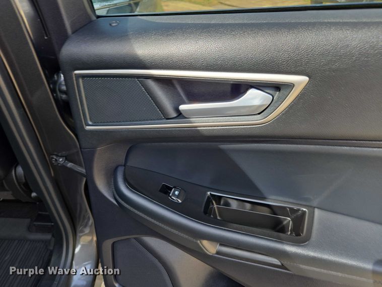 image for item DU2735 2019 Ford Edge SUV