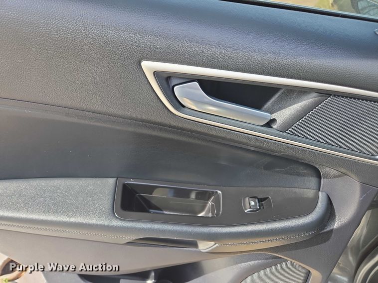 image for item DU2735 2019 Ford Edge SUV