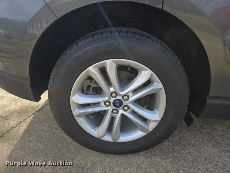 image for item DU2735 2019 Ford Edge SUV