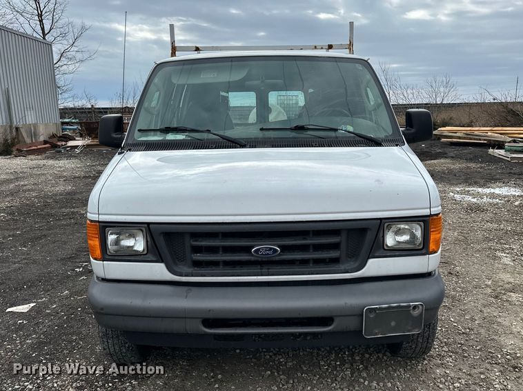 image for item DV0796 2007 Ford E150 van