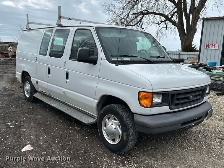 image for item DV0796 2007 Ford E150 van