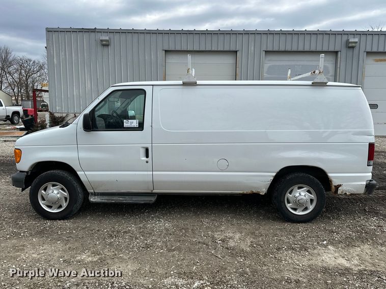 image for item DV0796 2007 Ford E150 van
