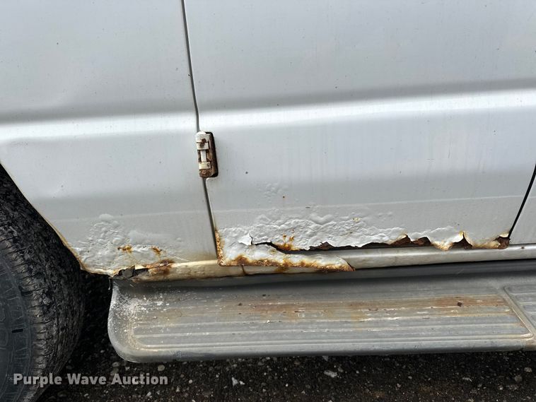 image for item DV0796 2007 Ford E150 van