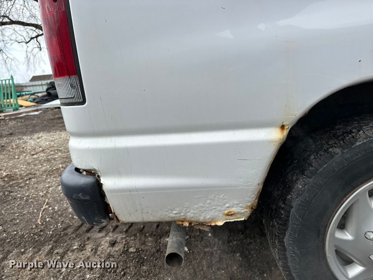 image for item DV0796 2007 Ford E150 van