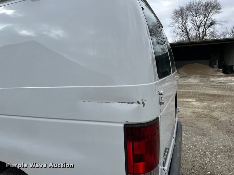 image for item DV0796 2007 Ford E150 van