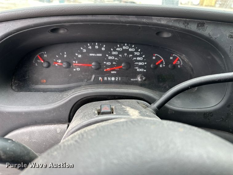 image for item DV0796 2007 Ford E150 van