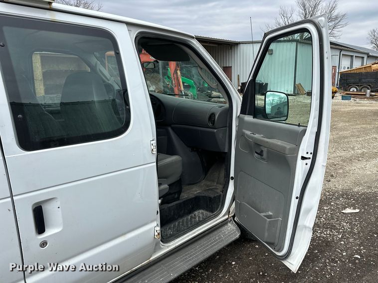 image for item DV0796 2007 Ford E150 van