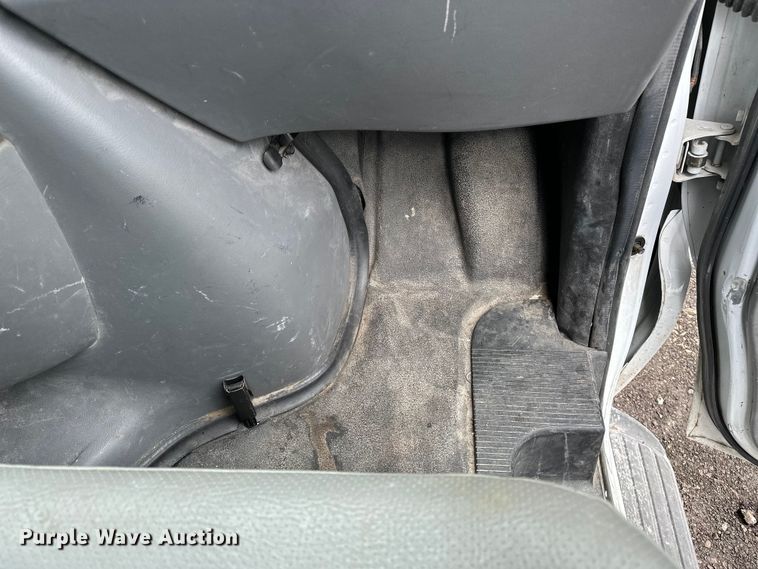 image for item DV0796 2007 Ford E150 van