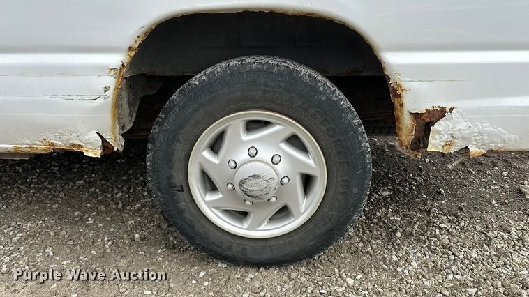 image for item DV0796 2007 Ford E150 van