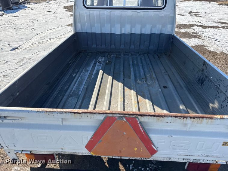 image for item DY8437 1996 Datsuo mini truck