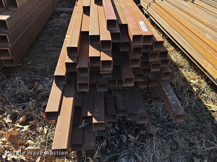 image for item DZ3919 Approximately 72 pieces of tubing