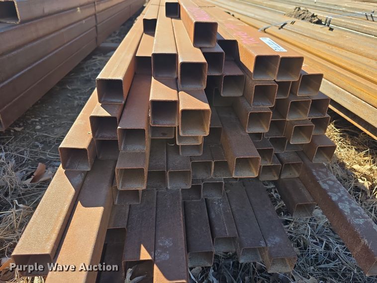 image for item DZ3919 Approximately 72 pieces of tubing