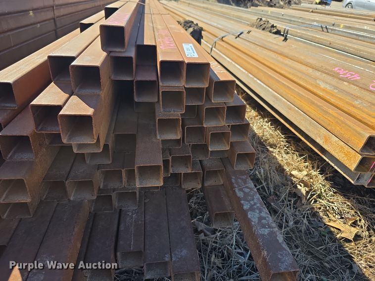 image for item DZ3919 Approximately 72 pieces of tubing