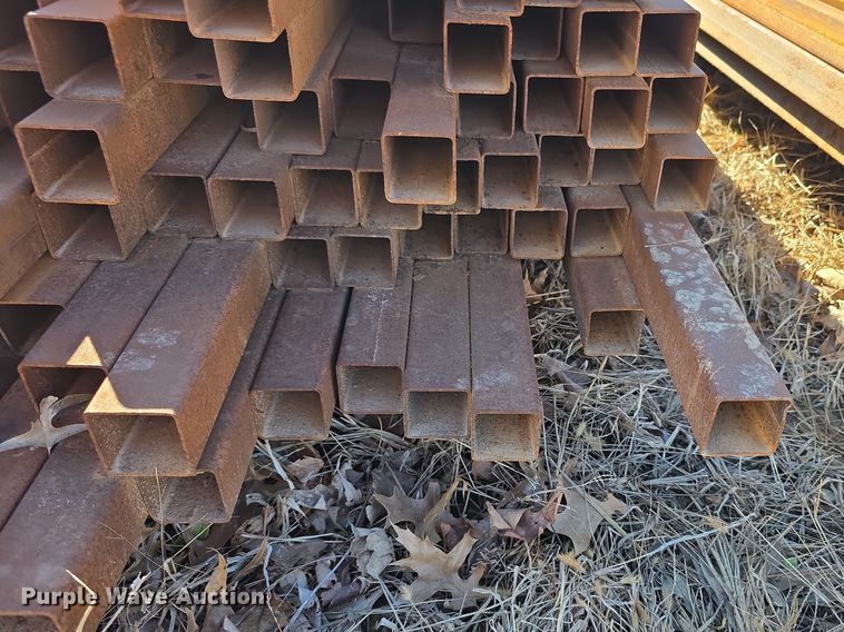 image for item DZ3919 Approximately 72 pieces of tubing