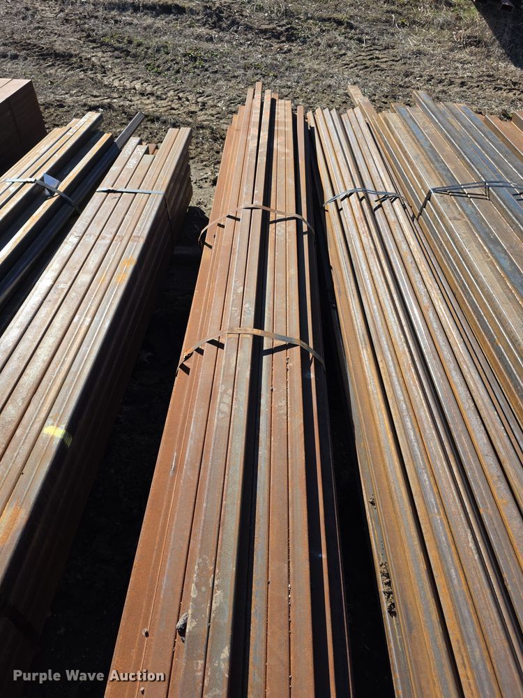 image for item DZ3919 Approximately 72 pieces of tubing