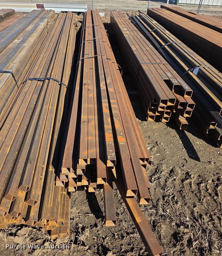 image for item DZ3919 Approximately 72 pieces of tubing