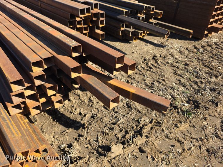 image for item DZ3919 Approximately 72 pieces of tubing