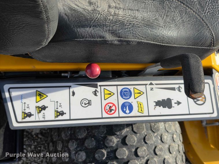 image for item DZ3940 Walker  MB27I17 ZTR lawn mower