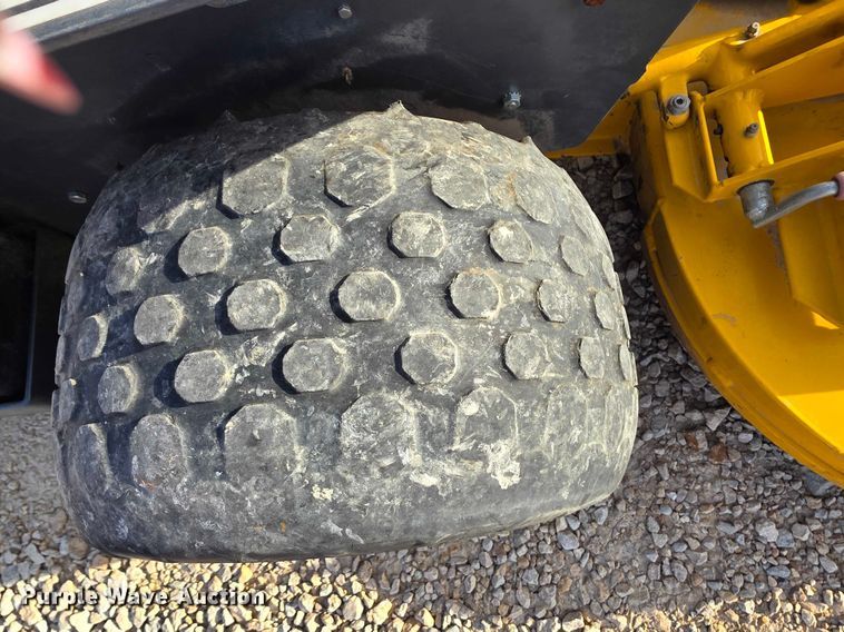 image for item DZ3940 Walker  MB27I17 ZTR lawn mower