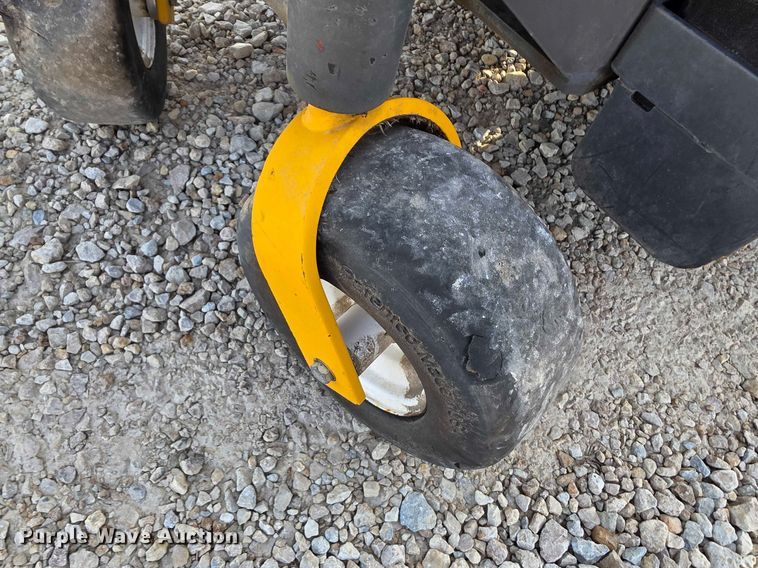 image for item DZ3940 Walker  MB27I17 ZTR lawn mower