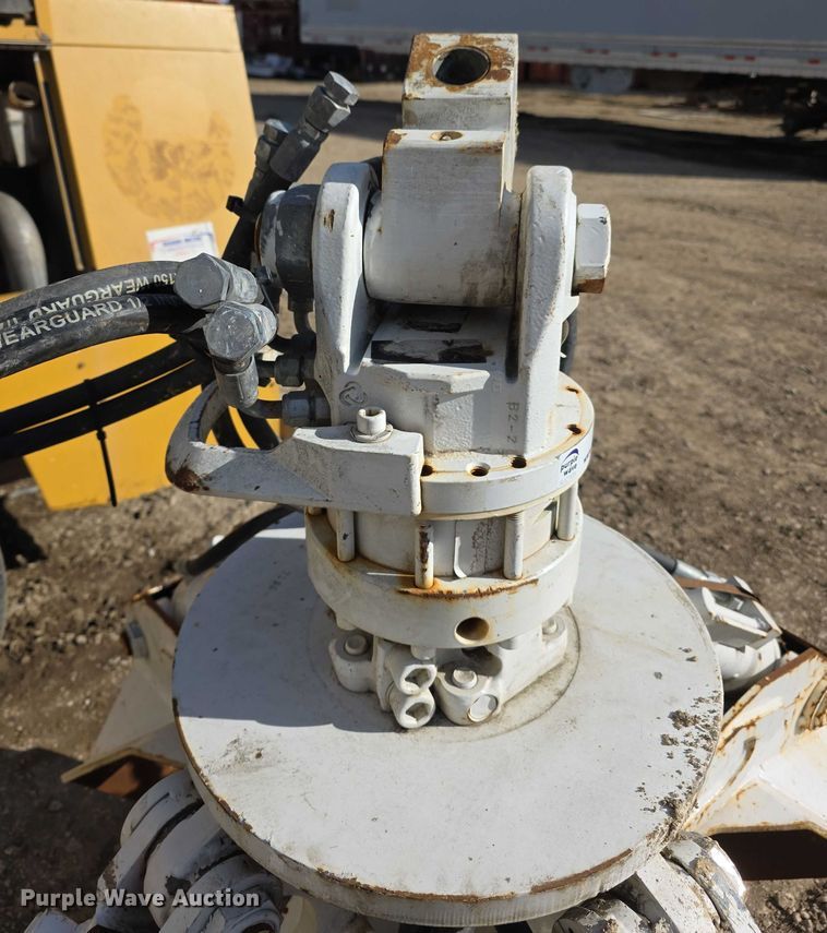 image for item DZ3942 Builtrite scrap grapple