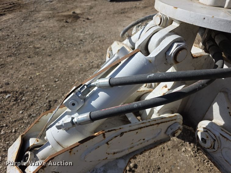 image for item DZ3942 Builtrite scrap grapple