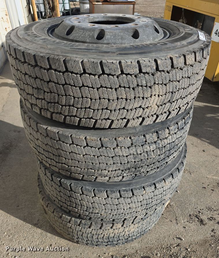 image for item DZ3943 (4) Continental 265/70R19.5 tires and wheels