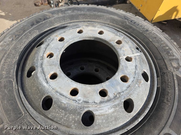 image for item DZ3943 (4) Continental 265/70R19.5 tires and wheels