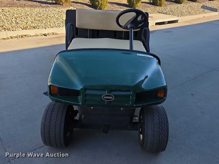 image for item DZ3961 2004 EZ GO  MPT 1200 golf cart
