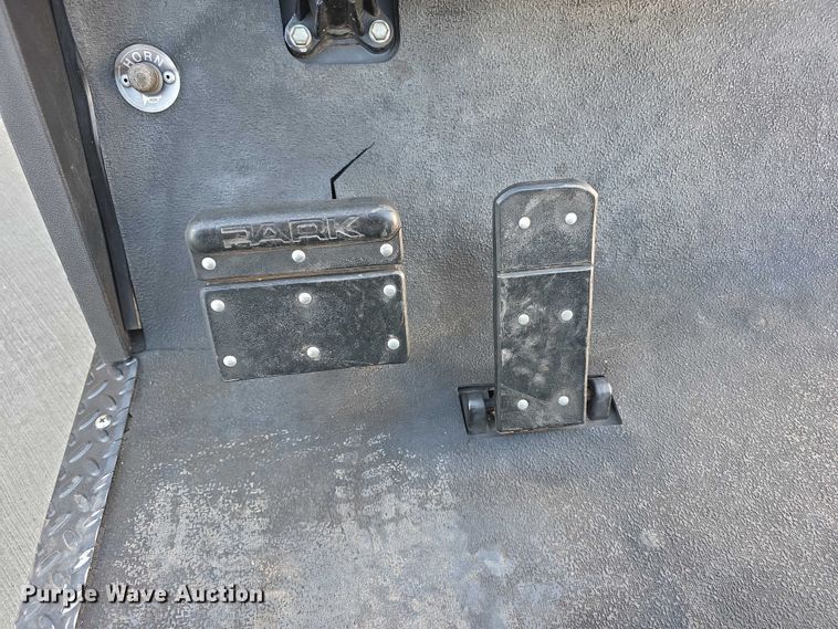 image for item DZ3961 2004 EZ GO  MPT 1200 golf cart