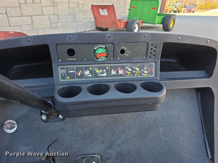 image for item DZ3961 2004 EZ GO  MPT 1200 golf cart