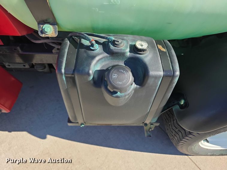 image for item DZ3963 2010 Toro turf sprayer