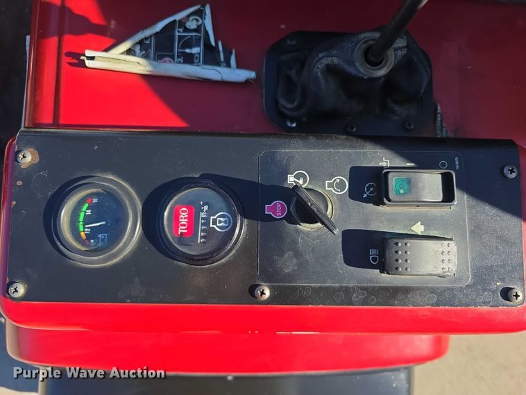 image for item DZ3963 2010 Toro turf sprayer