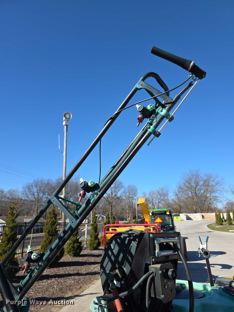 image for item DZ3963 2010 Toro turf sprayer