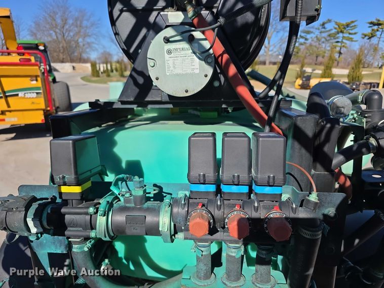 image for item DZ3963 2010 Toro turf sprayer