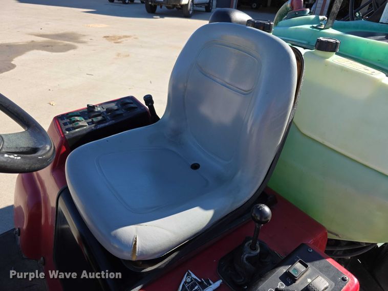 image for item DZ3963 2010 Toro turf sprayer