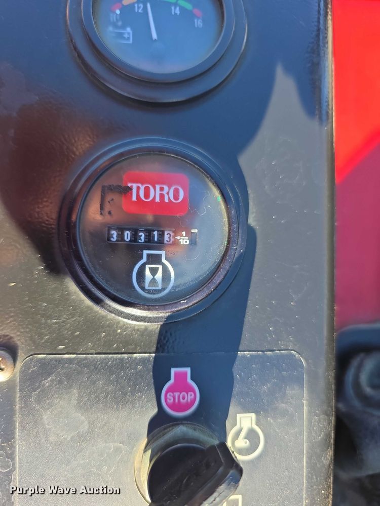 image for item DZ3963 2010 Toro turf sprayer