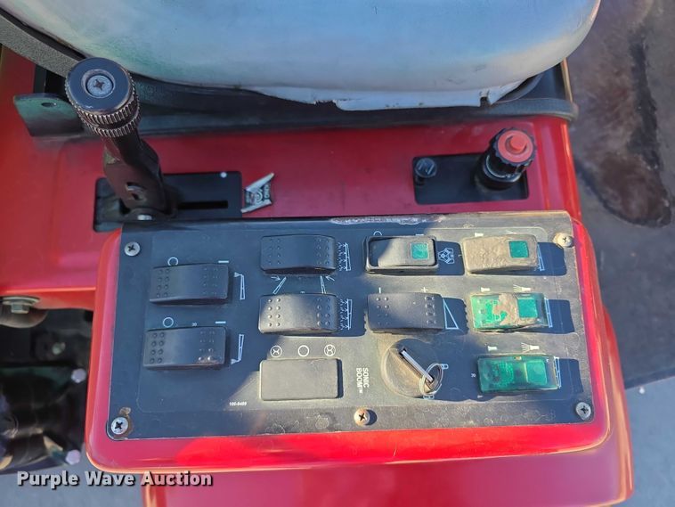 image for item DZ3963 2010 Toro turf sprayer